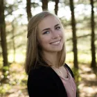 Emma Robinson Headshot